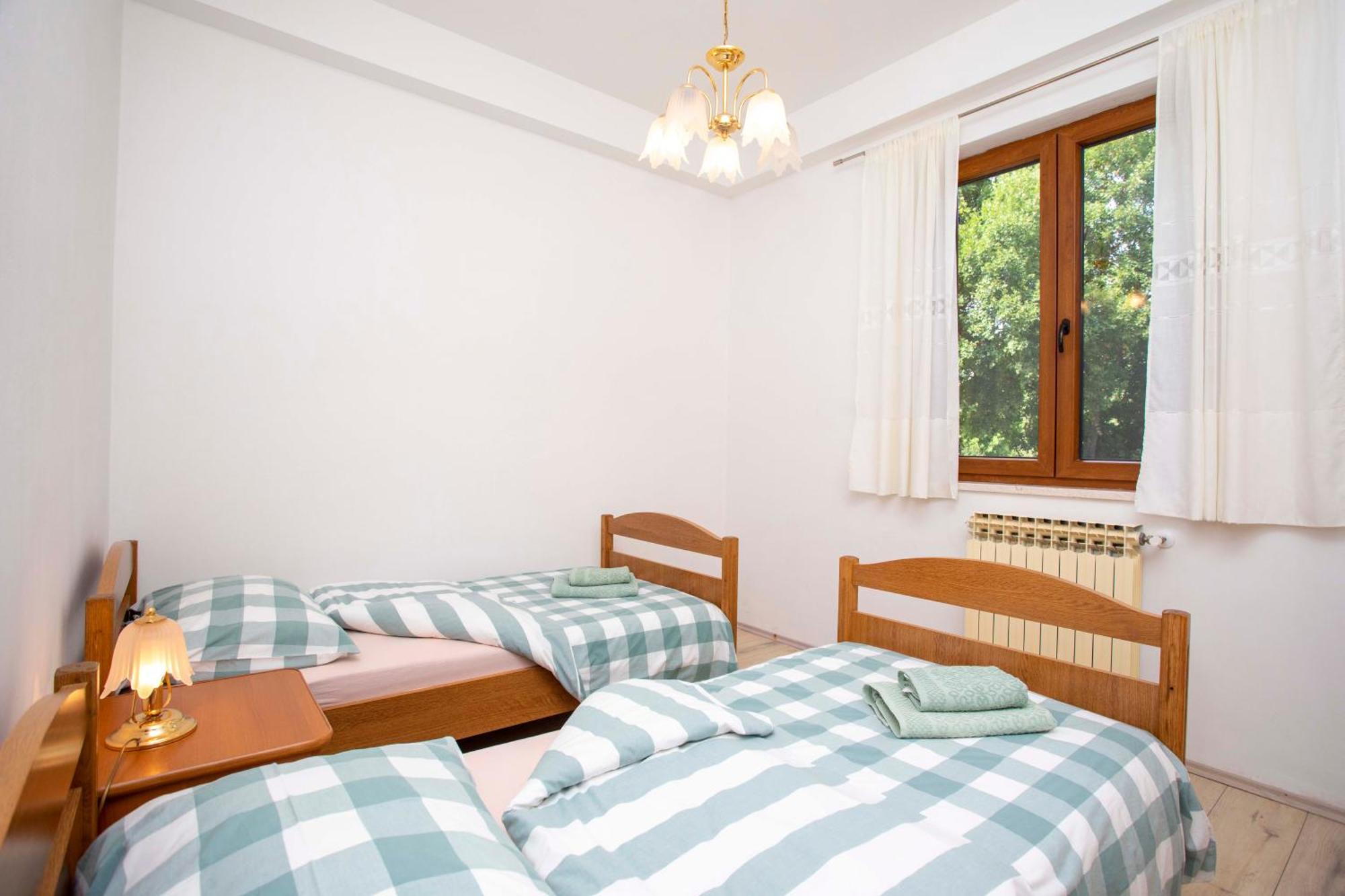 פלומין Apartmani Marica חדר תמונה